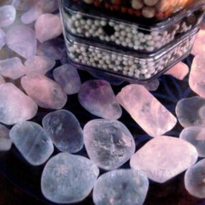 FD051-lotus-vita-wassersteine_trinkwasser-edelsteine_gehaueft-768x768